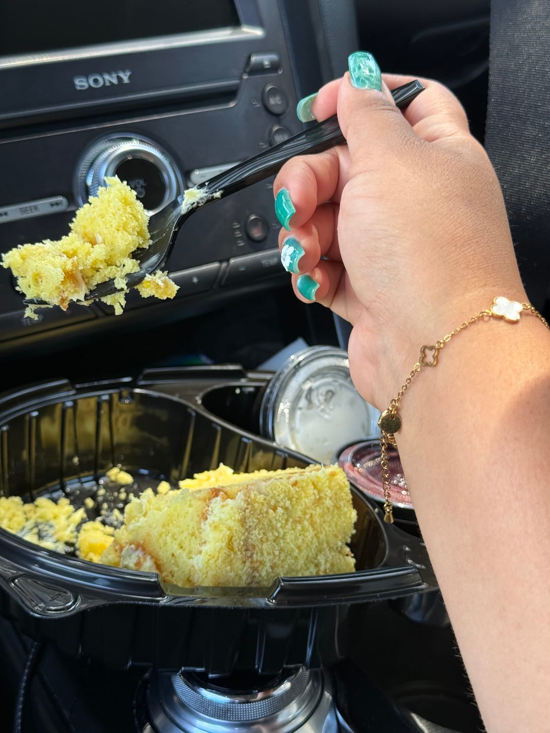Customer photo review of Lucia Clover Bracelet