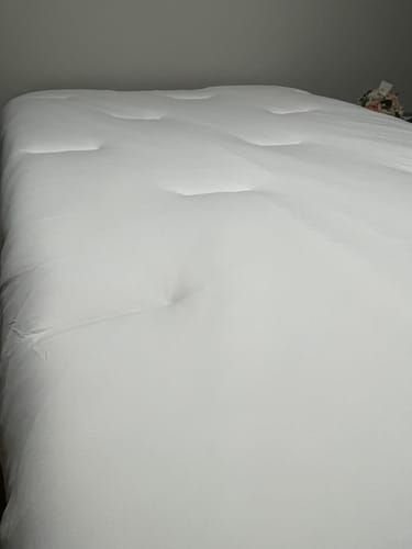 Customer photo review of MarshMellow Comforter
