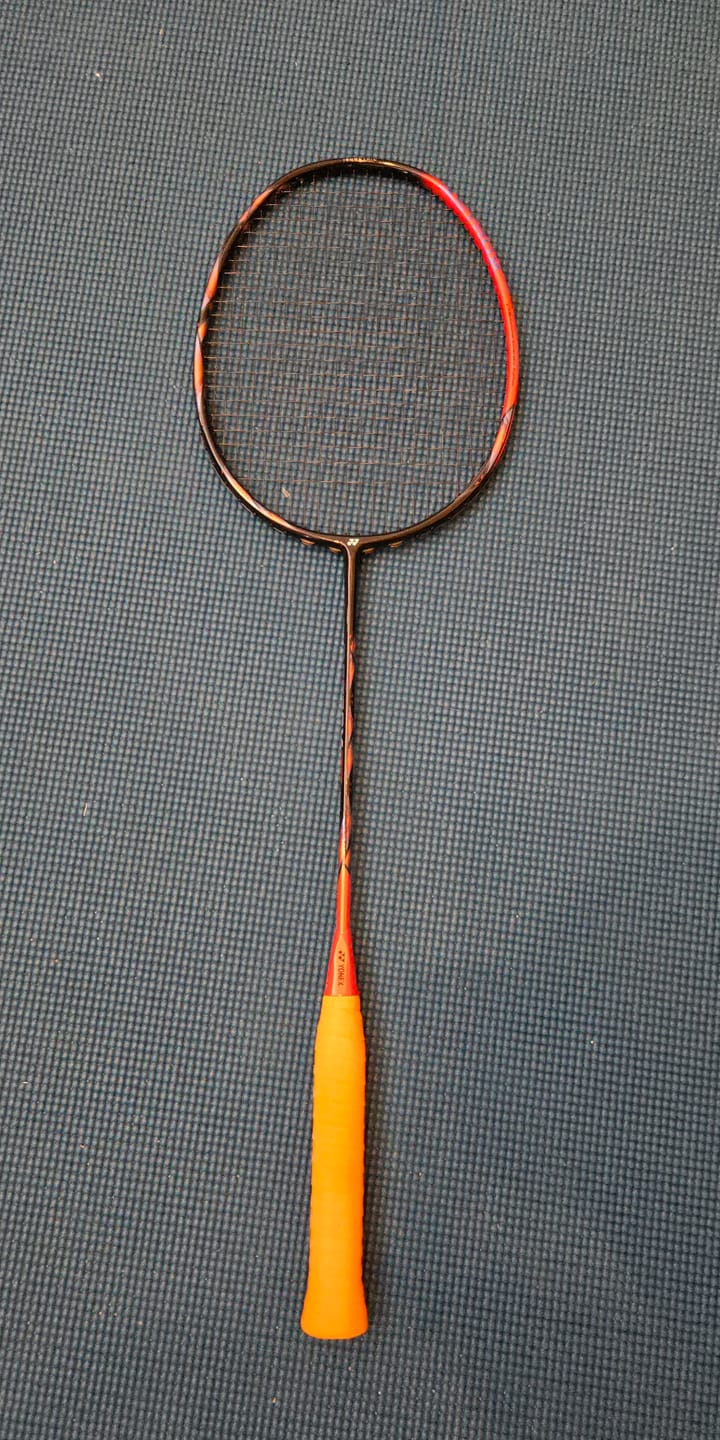 Customer photo review of Yonex ASTROX 77 Pro Unstrung Badminton Racket [High Orange]