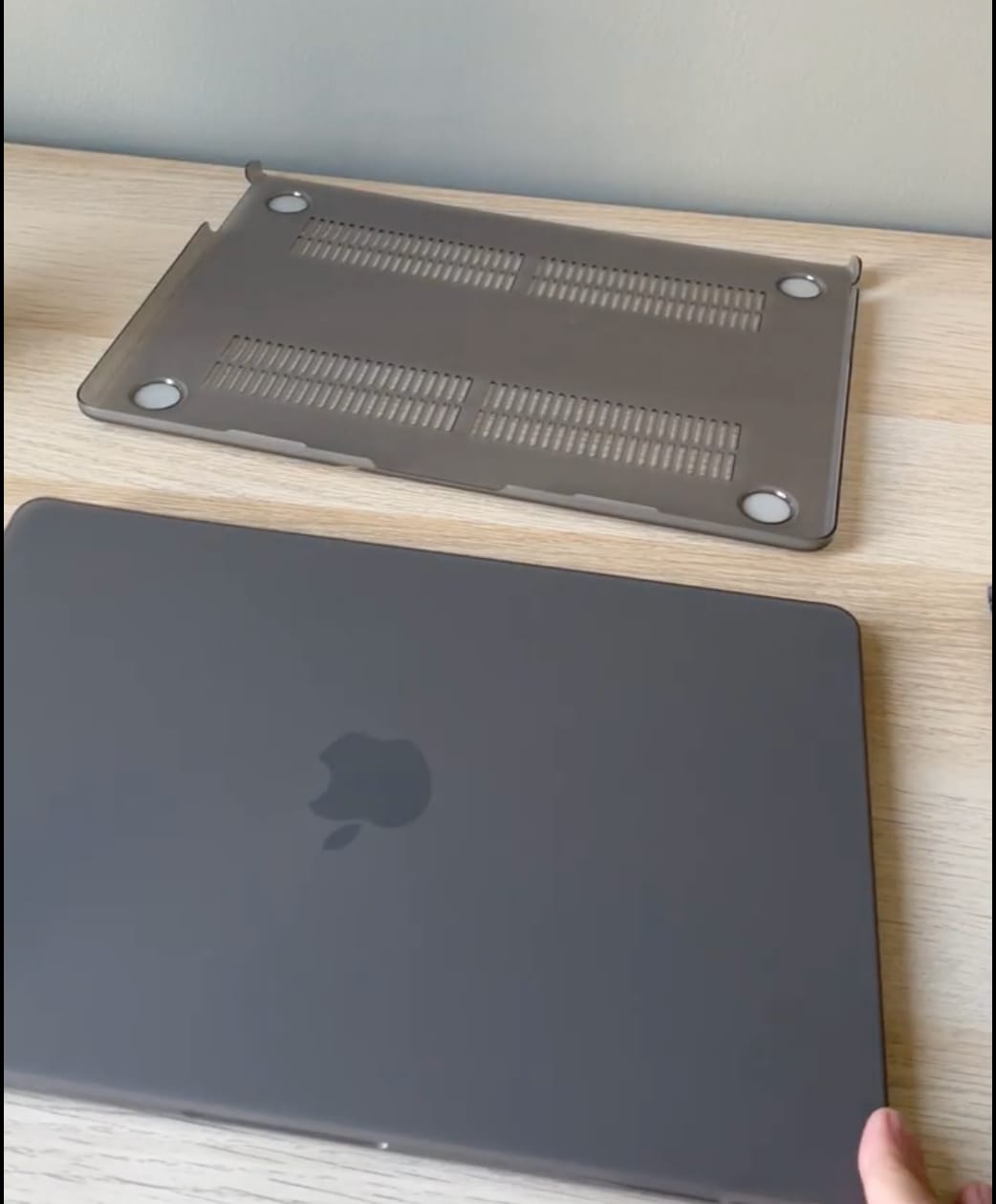 Customer photo review of Gray Protective Case for Macbook Air & Pro 11/13/14/15/16 inch