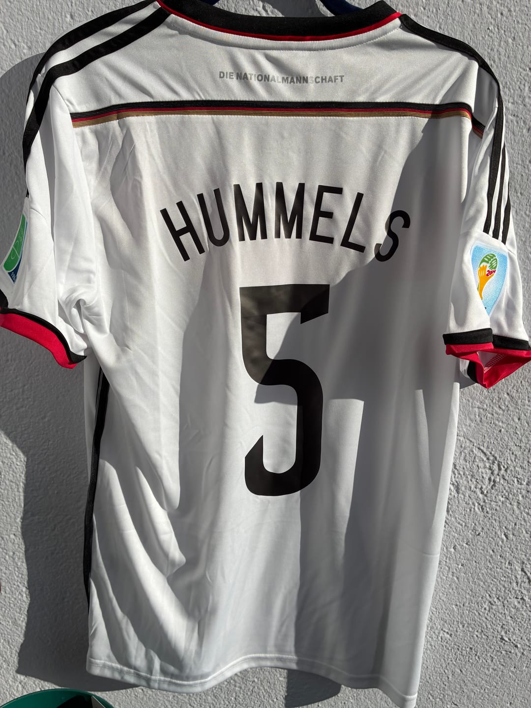 Customer photo review of Mats Hummels Germany Deutschland 2014 World Cup White Retro Football Jersey