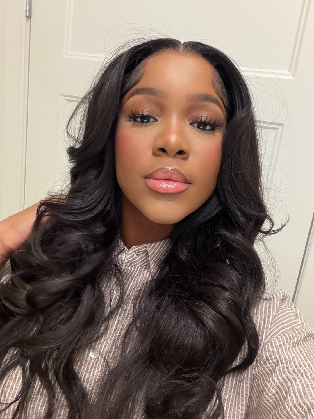 Customer photo review of Outre Perfect Hairline Glueless 13x6 HD Lace Front Wig - ATLAS - Fully Hand-Tied