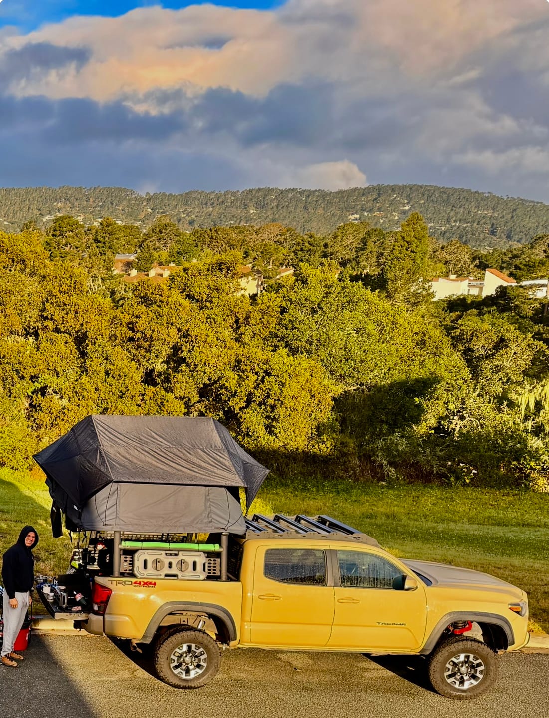 Customer photo review of OPENROAD Family Quick-Open Soft Roof Top Tent (4-Person)