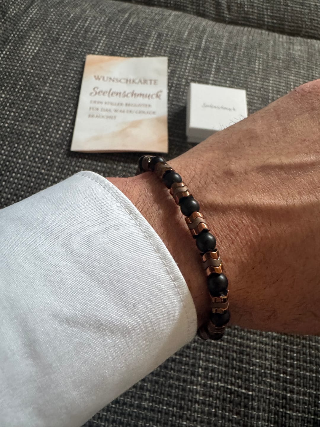 Customer photo review of Obsidian Armband - Power