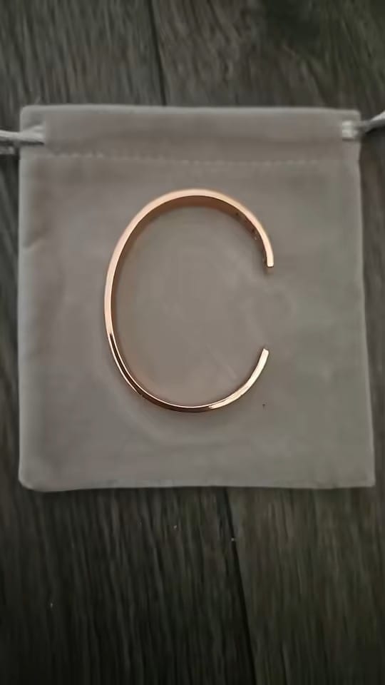 Customer photo review of Sakae - Bracelet Jonc Cuivre Magnétique