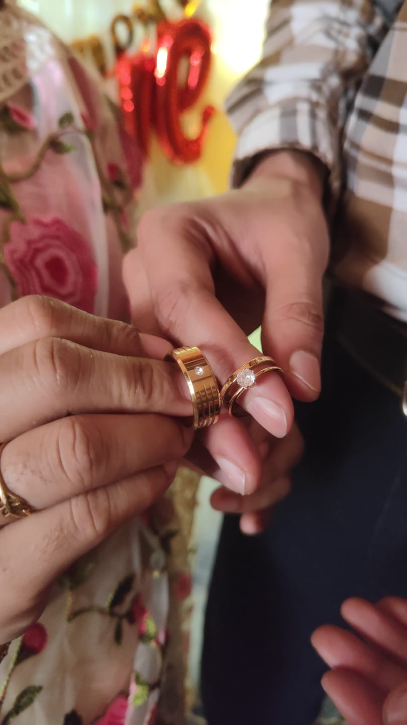 Customer photo review of Shiny Diamond Gold Ring