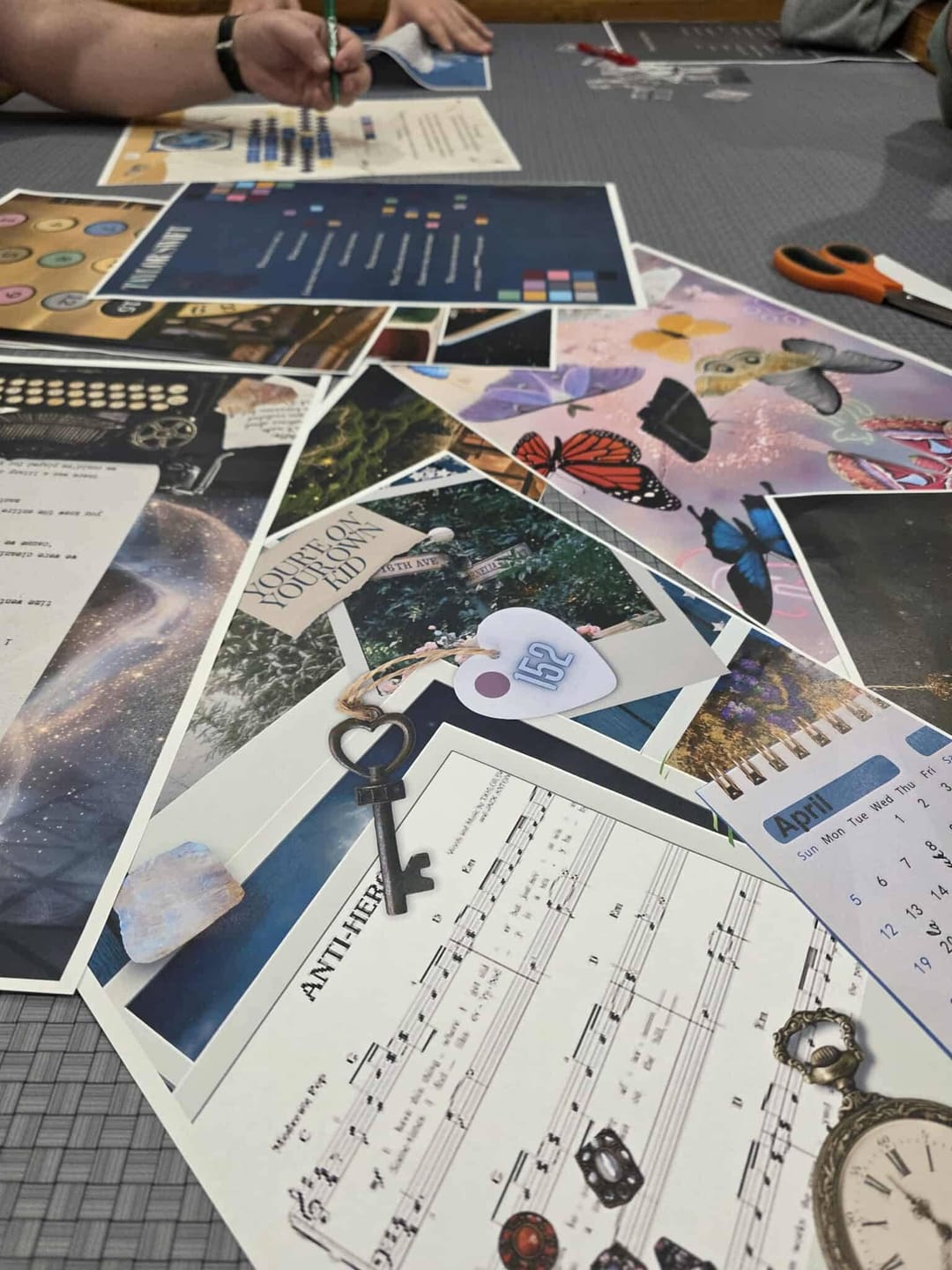 Customer photo review of A Swift Escape! A Taylor Swift Parody Escape Room