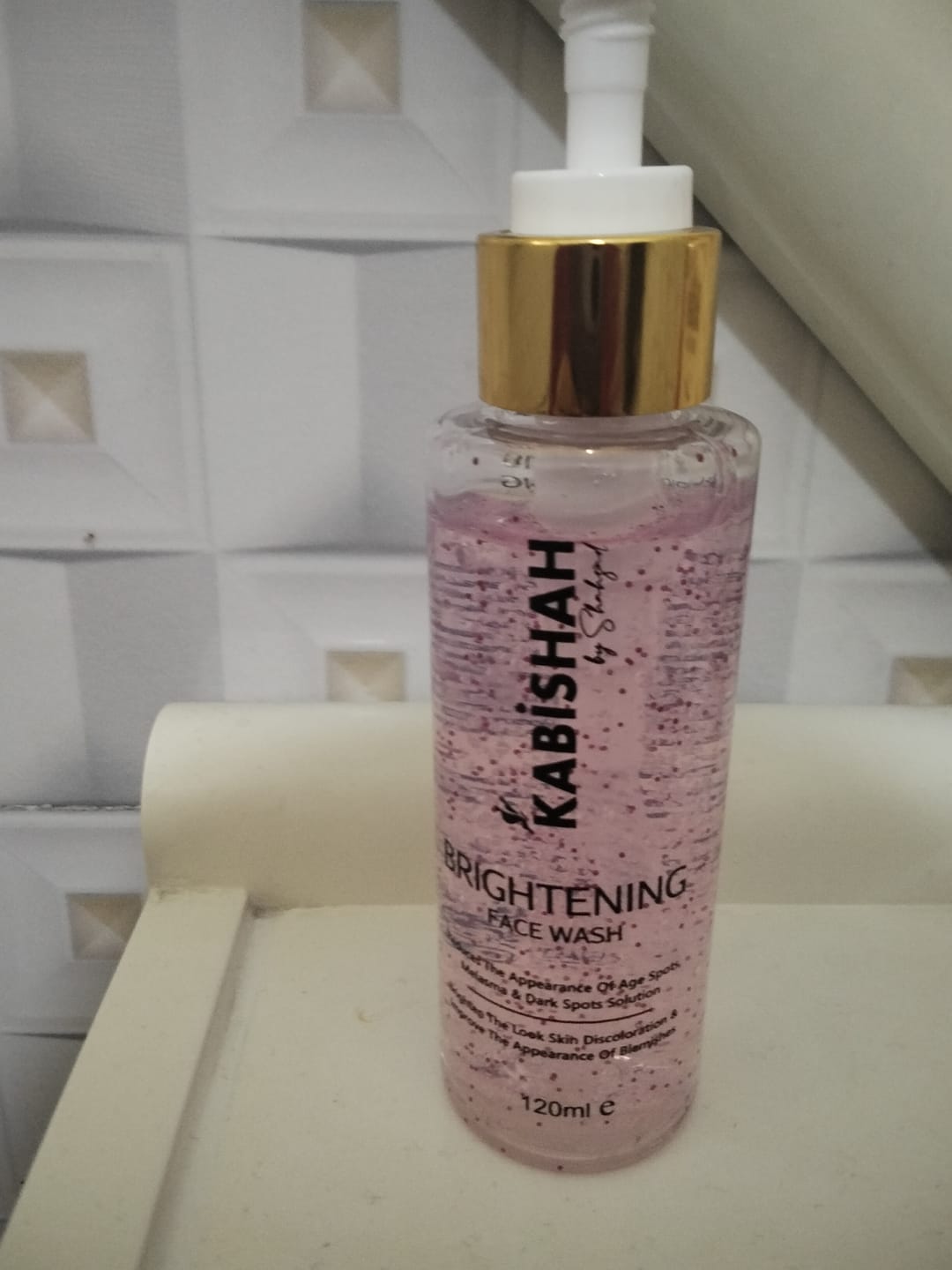 Customer photo review of LuminaBright Whitening Face Wash