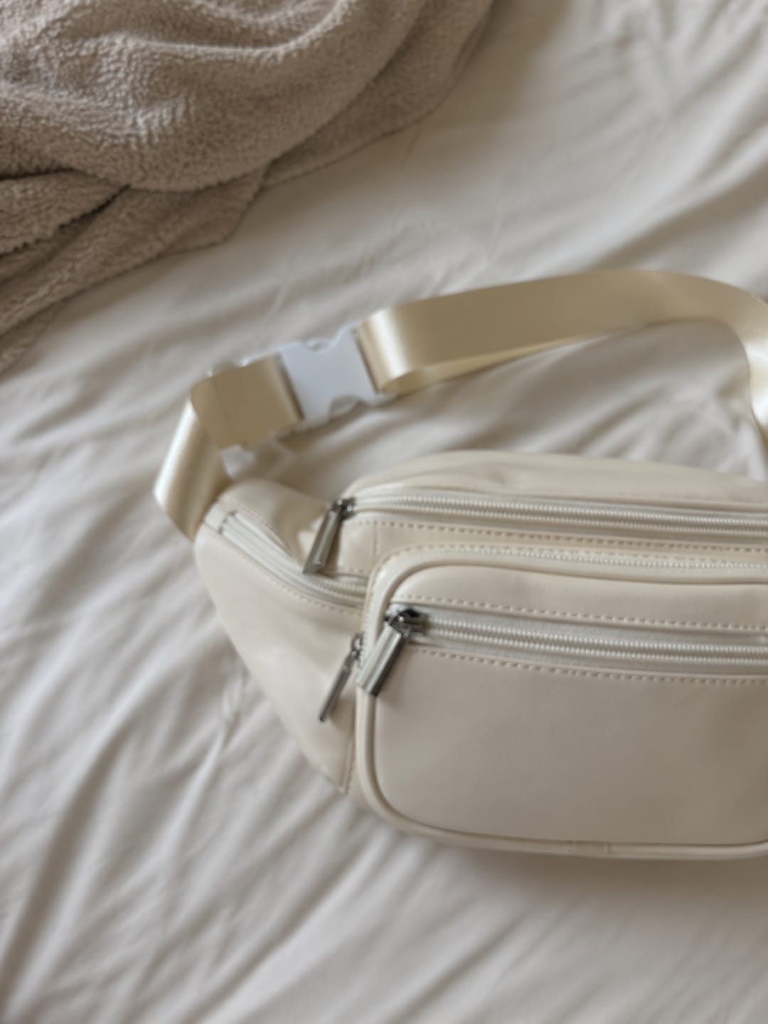 Customer photo review of The Voilet | Vintage Leather Belt Bag