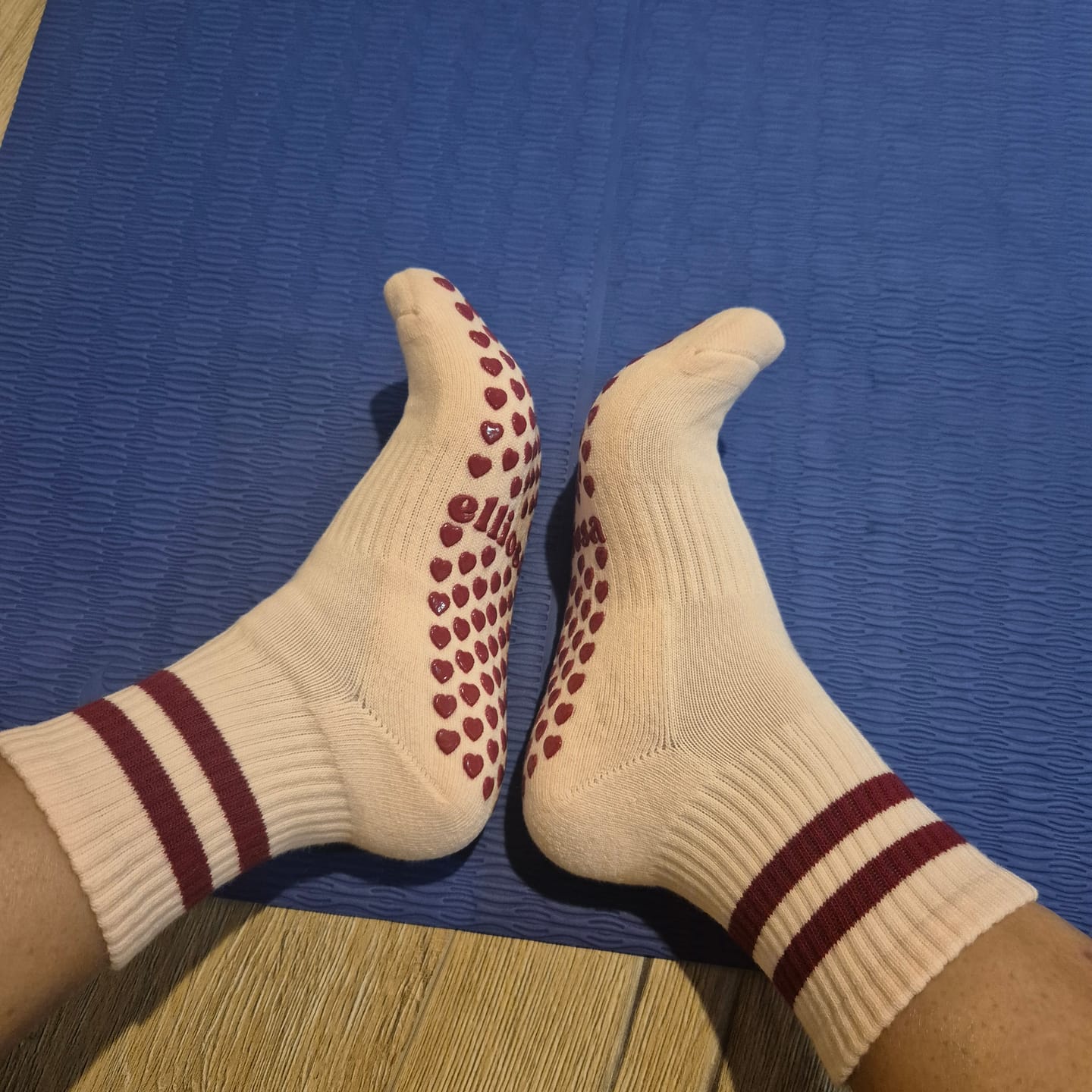 Customer photo review of Dual-Direction Grip Stripes - Soft Pink
