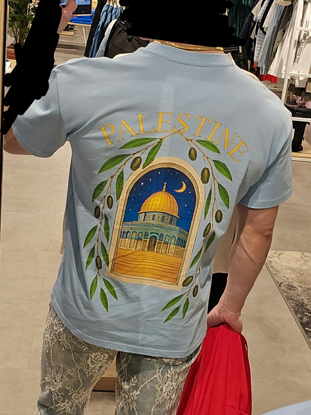 Customer photo review of QUDS Oversized Shirt