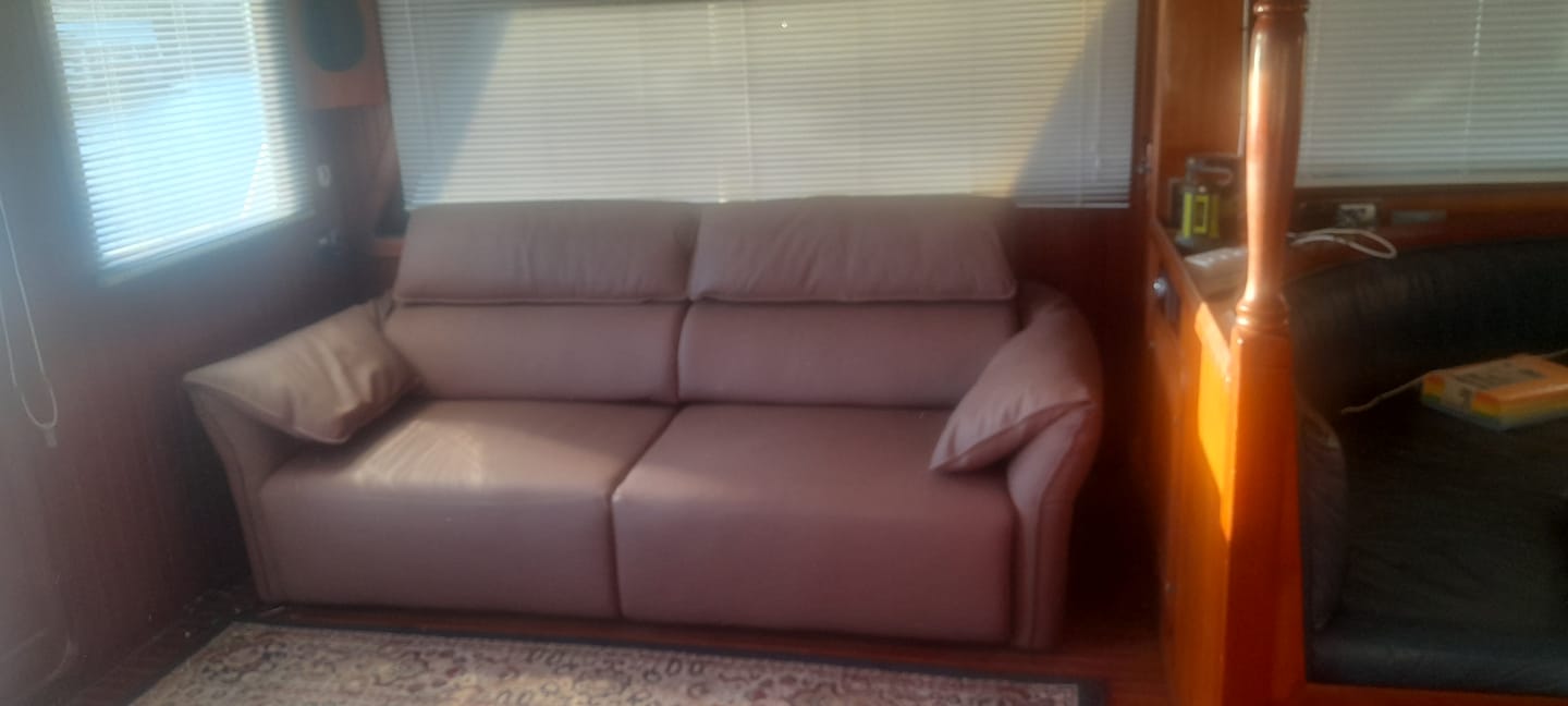 Customer photo review of Opulence 2.5 Seat Electric Sliding Seat Sofa Bed – Leather