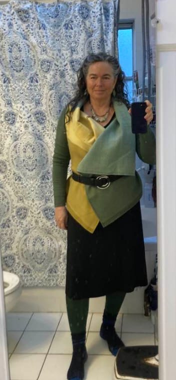 Customer photo review of DARIA Cape Amazon