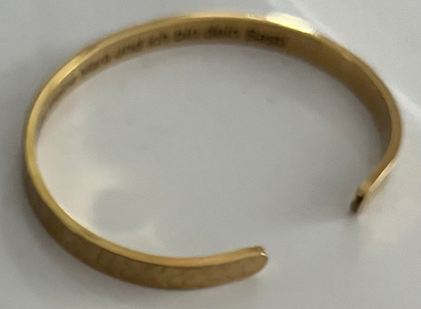 Customer photo review of Personalisierter Armreif gehämmert mit Innengravur