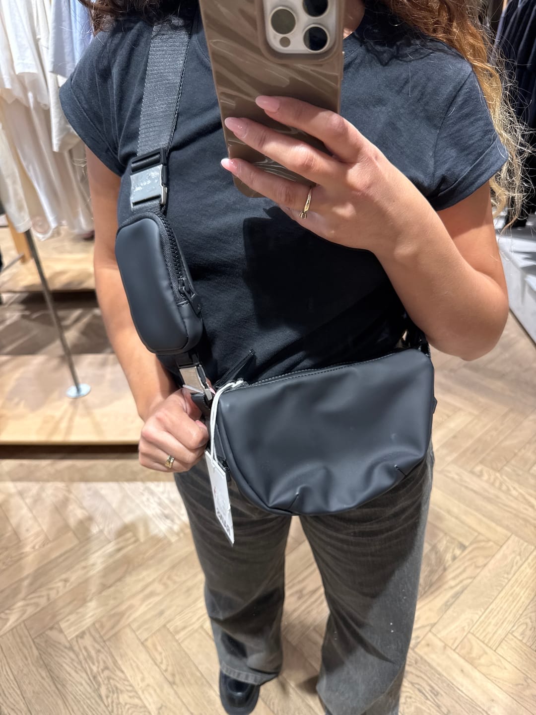 Customer photo review of תיק צד לגברים / נשים Valera Mini