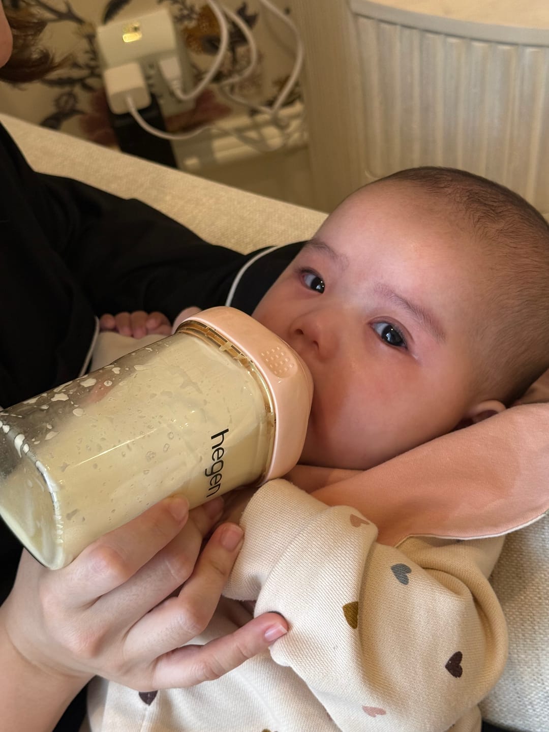 Customer photo review of Hegen PCTO™ 240ml/8oz Feeding Bottle PPSU PINK, 2-Pack with 2 x Medium Flow Nipple (3 to 6 months)
