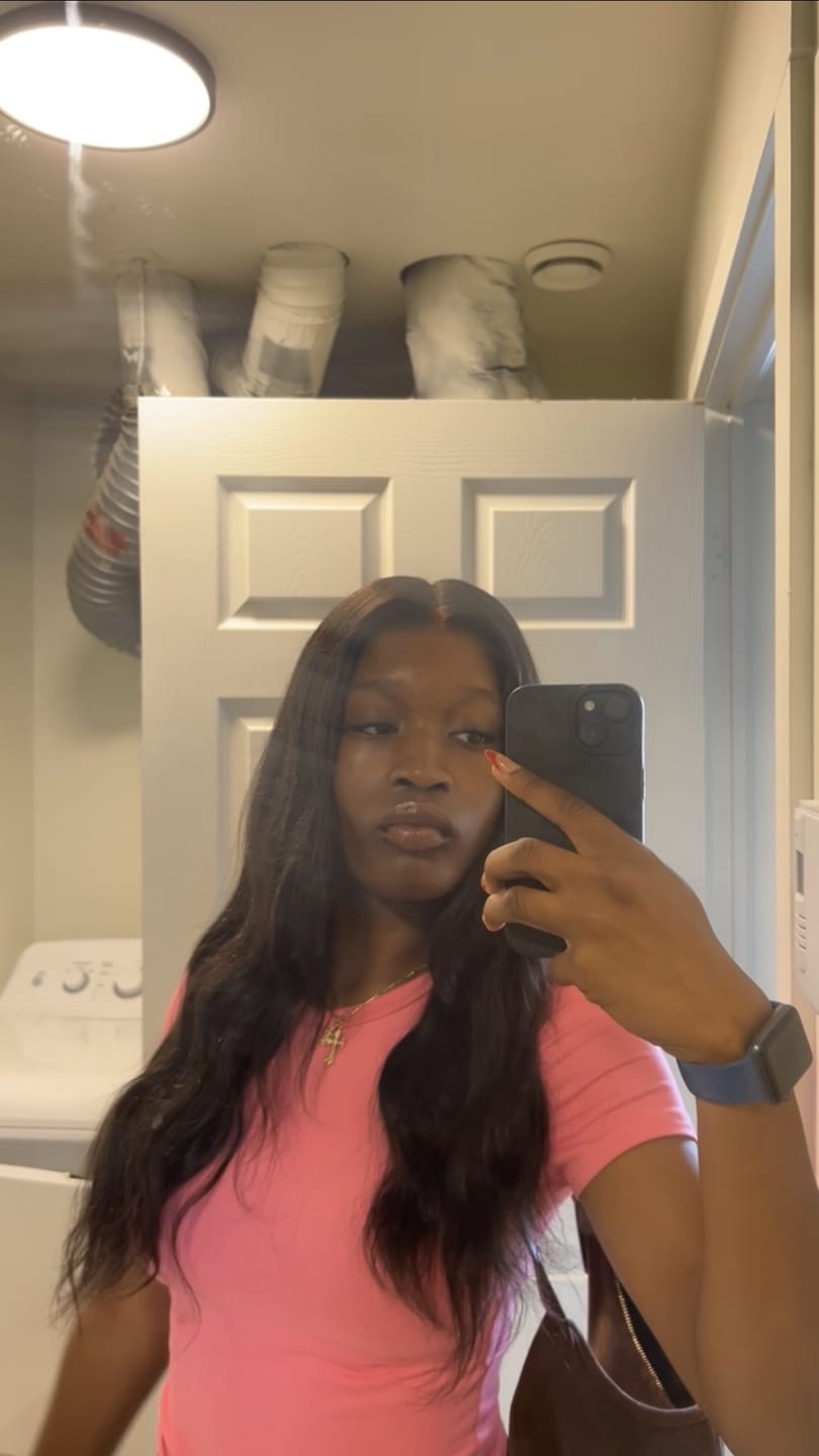 Customer photo review of Wavymy Wear Go Glueless Lace Wigs Pre-cut HD Lace Wigs Human Hair Pre-plucked Natural Hairline 180% Density