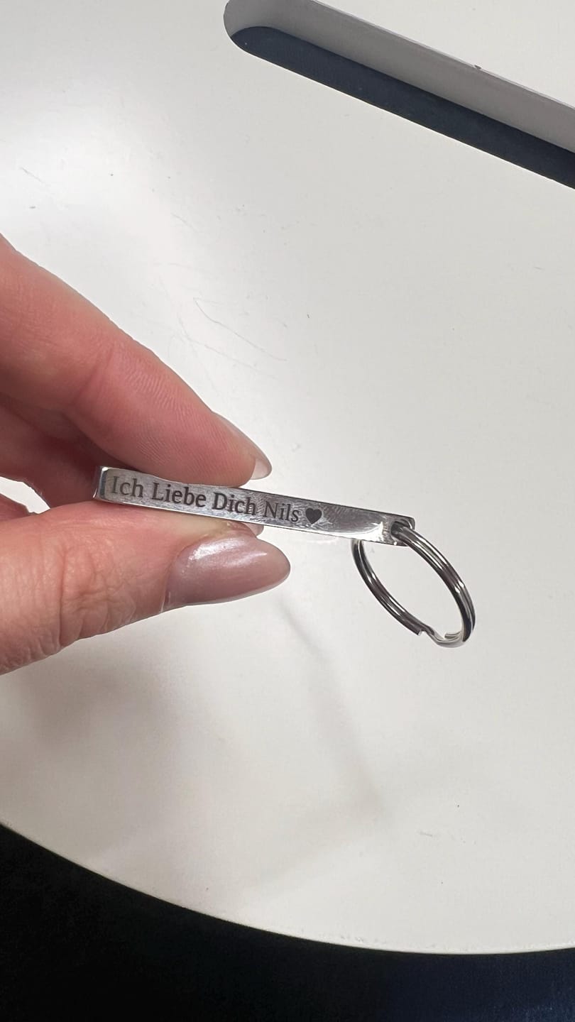 Customer photo review of Säulen Schlüsselanhänger mit Gravur