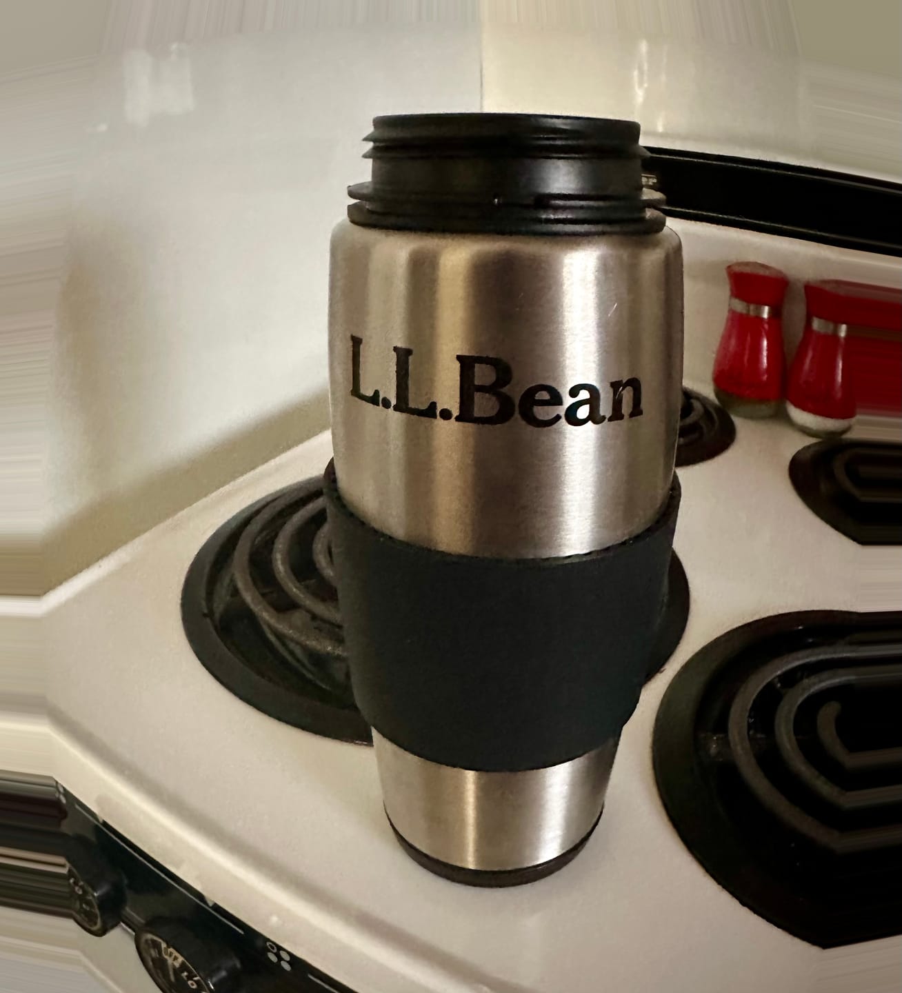 Customer photo review of Black Lid and Sleeve for 16oz cup