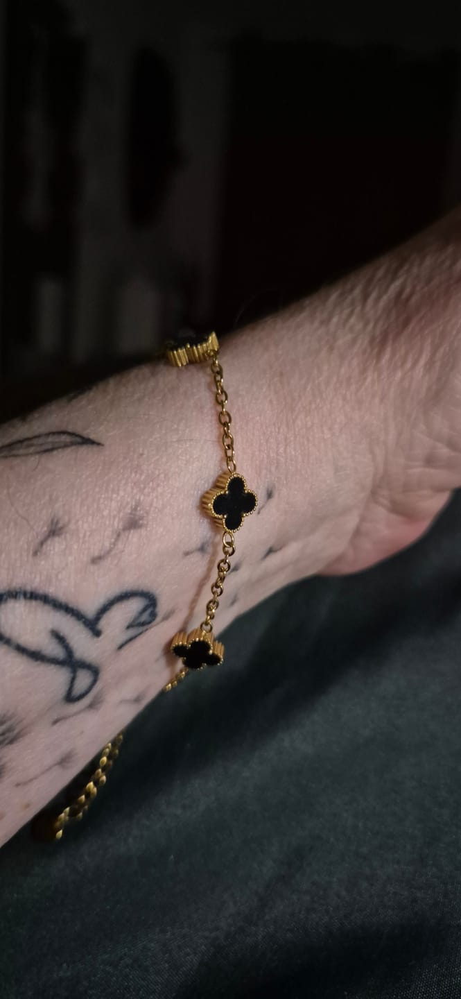 Customer photo review of Kleeblatt Armband mit Wunschgravur