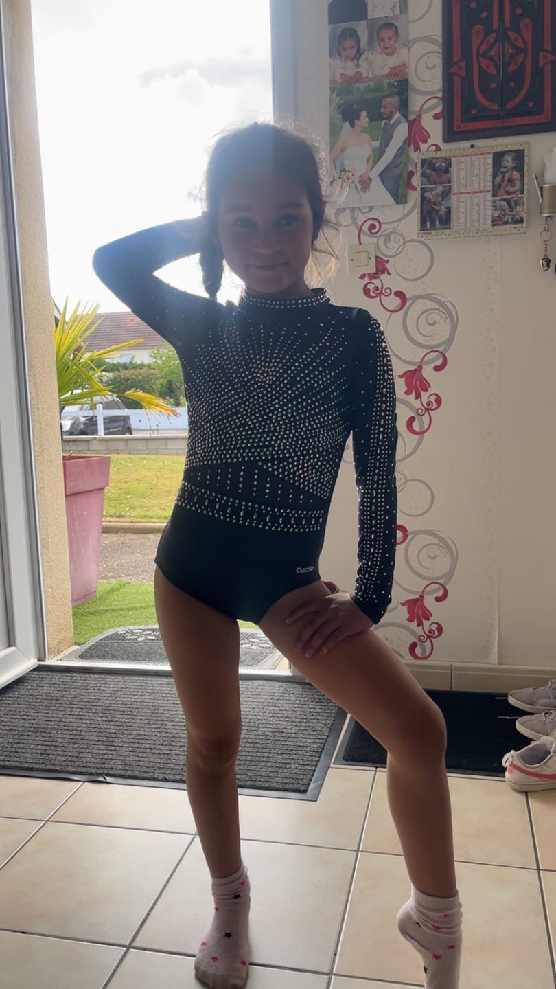 Customer photo review of Justaucorps de gymnastique fille "Black star", compétition et entrainement
