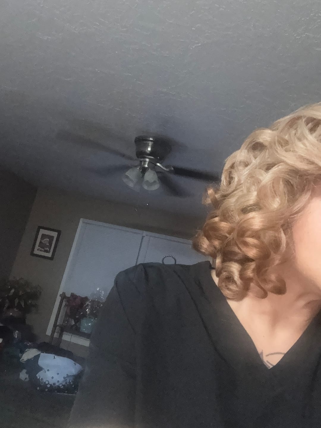 Customer photo review of Outre Wig Pop Style Selects Full Wig - SELECTS 107