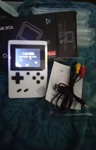 Customer photo review of Retro Spielekonsole Handheld | 400 Spiele integriert
