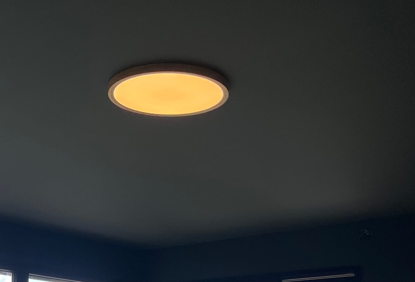 Customer photo review of Plafonnier LED bois extra fin | Design épuré et minimaliste