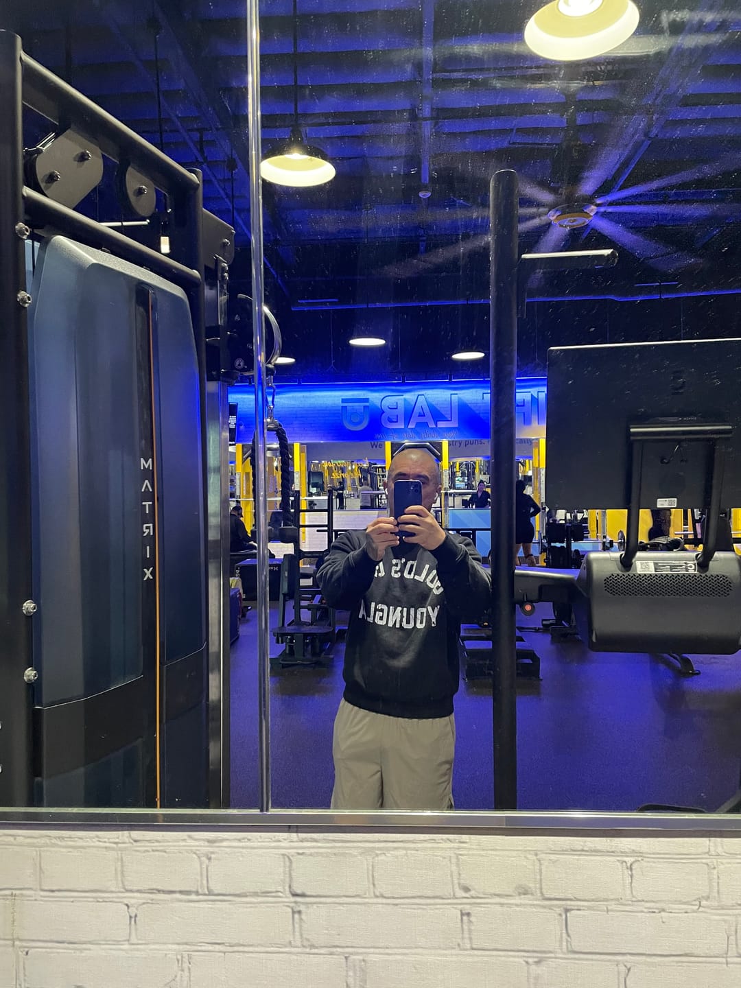 Customer photo review of 5166 - Gold's Iron Legacy Vintage Crewnecks