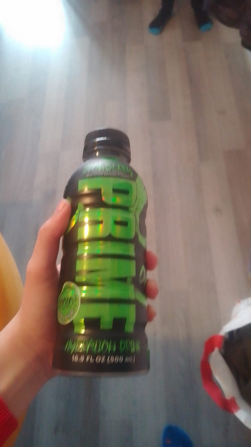 Customer photo review of PRIME Hydration Glowberry Flavour Limited Edition ULTRA RARE Holographic