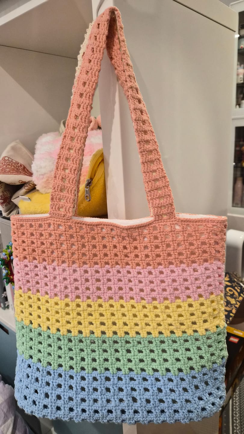 Customer photo review of CrochetPark™ Rainbow Waffle Tote crochet kit