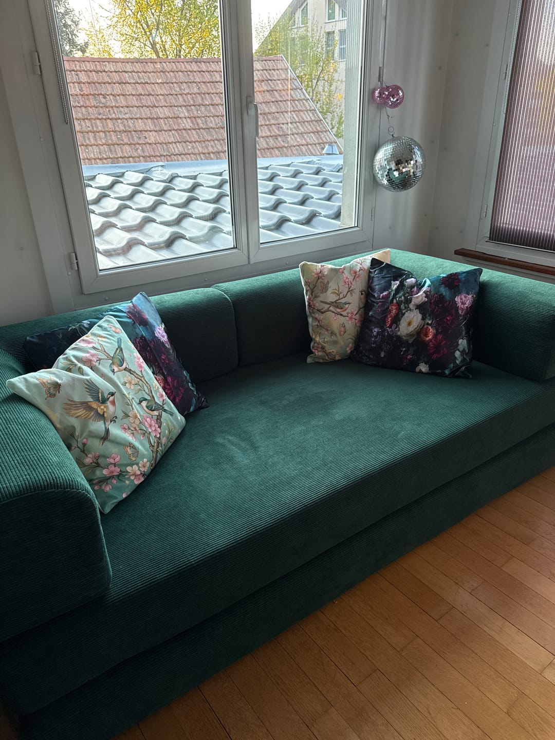 Customer photo review of VacuumLuxe Compression Sofa