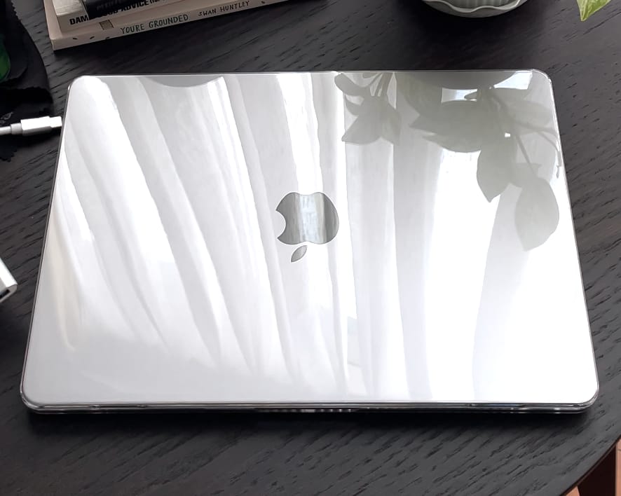 Customer photo review of Crystal Clear Protective Case for Macbook Air & Pro 11/13/14/15/16 inch