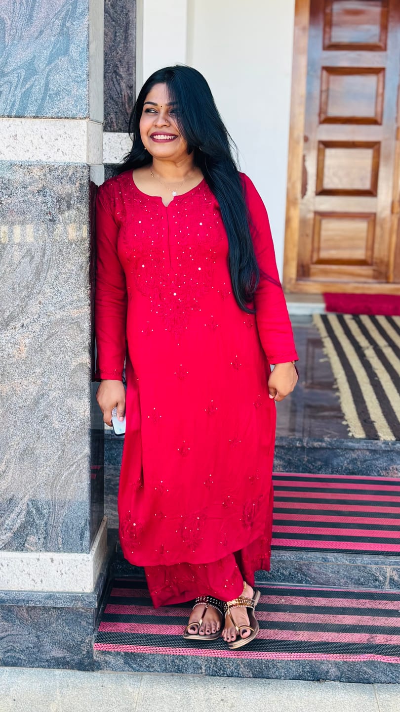 Customer photo review of Maroon 2 piece Rayon Mukaish set