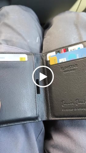 Customer video review of Slimstar - slim wallet with large coin pocket