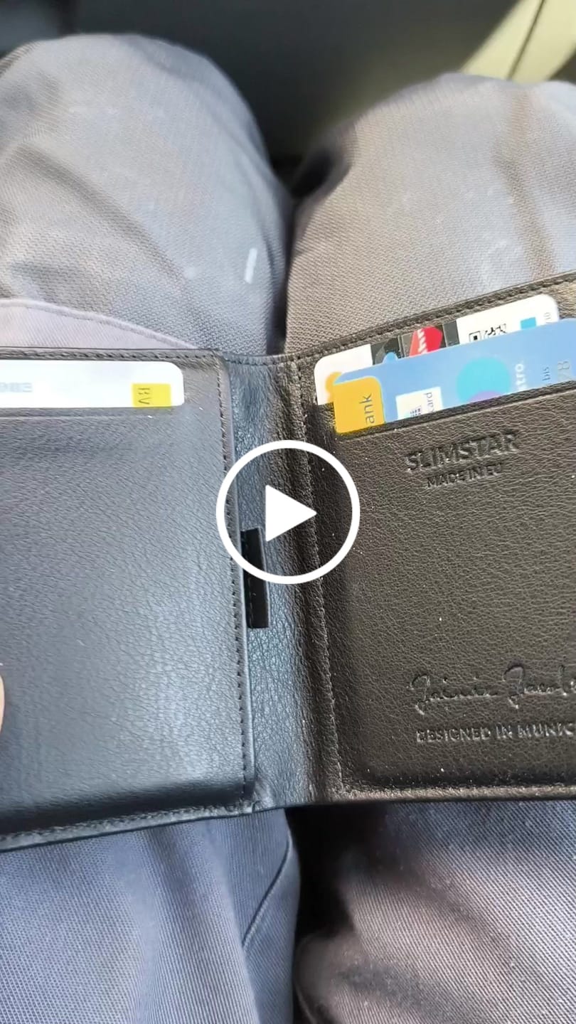 Customer video review of Slimstar - slim wallet with large coin pocket