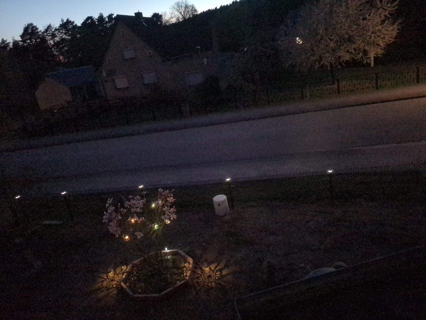 Customer photo review of 6040 Solar Zaunleuchte LED
