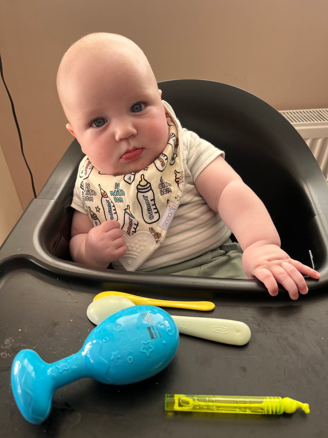 Customer photo review of Bainne Teething Bib