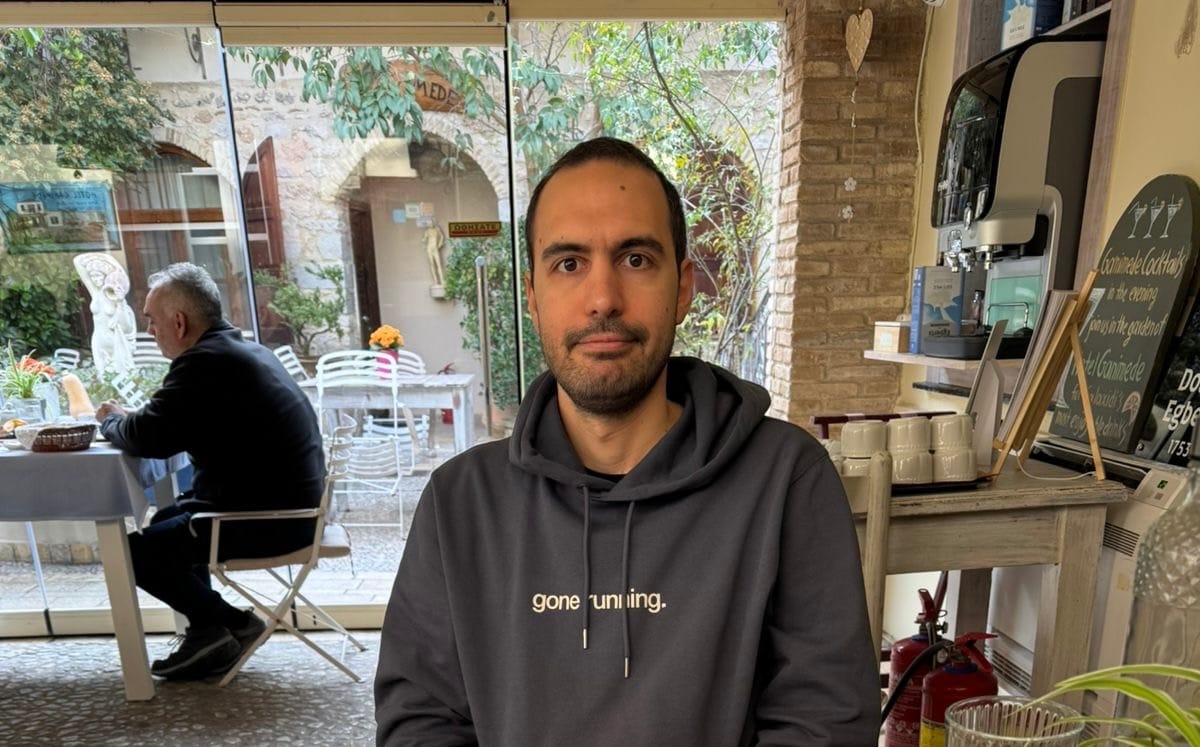 Customer photo review of hoodie, gone running.