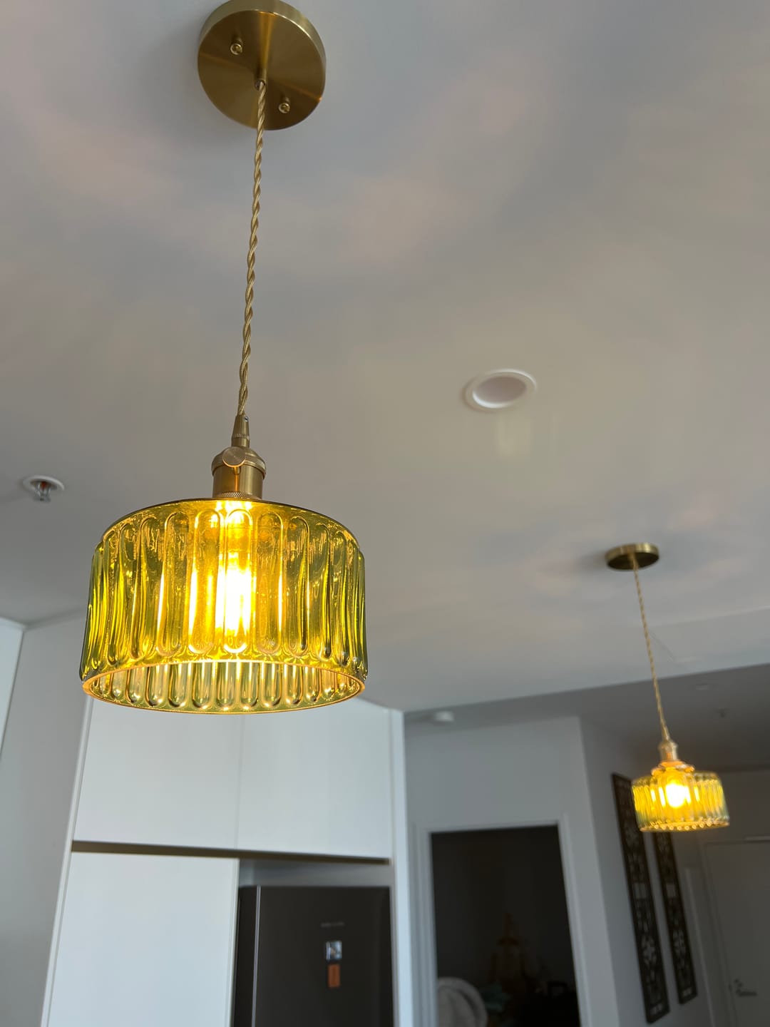Customer photo review of Vintage Minimalist 1-Light Strip Patterned Glass Drum Round Pendant Light