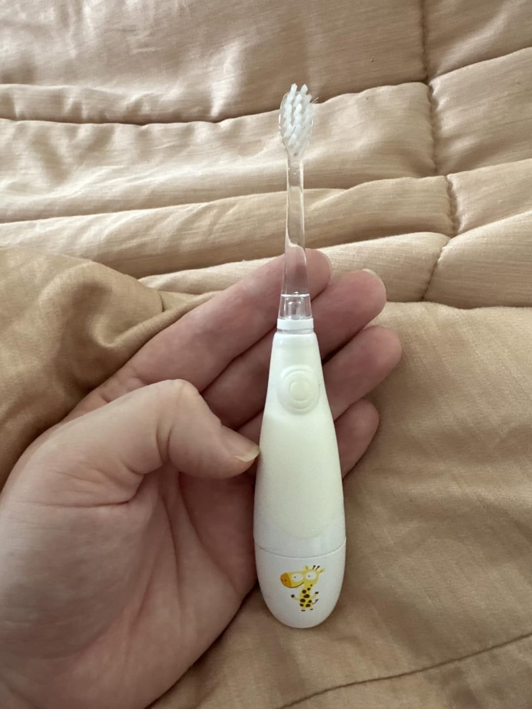 Customer photo review of Jack N Jill Tickle Tooth Sonic Diş Fırçası (0-6 yaş)