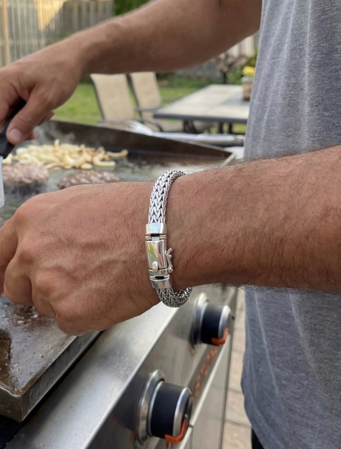 Customer photo review of צמיד כסף לגבר - Silver Lightning