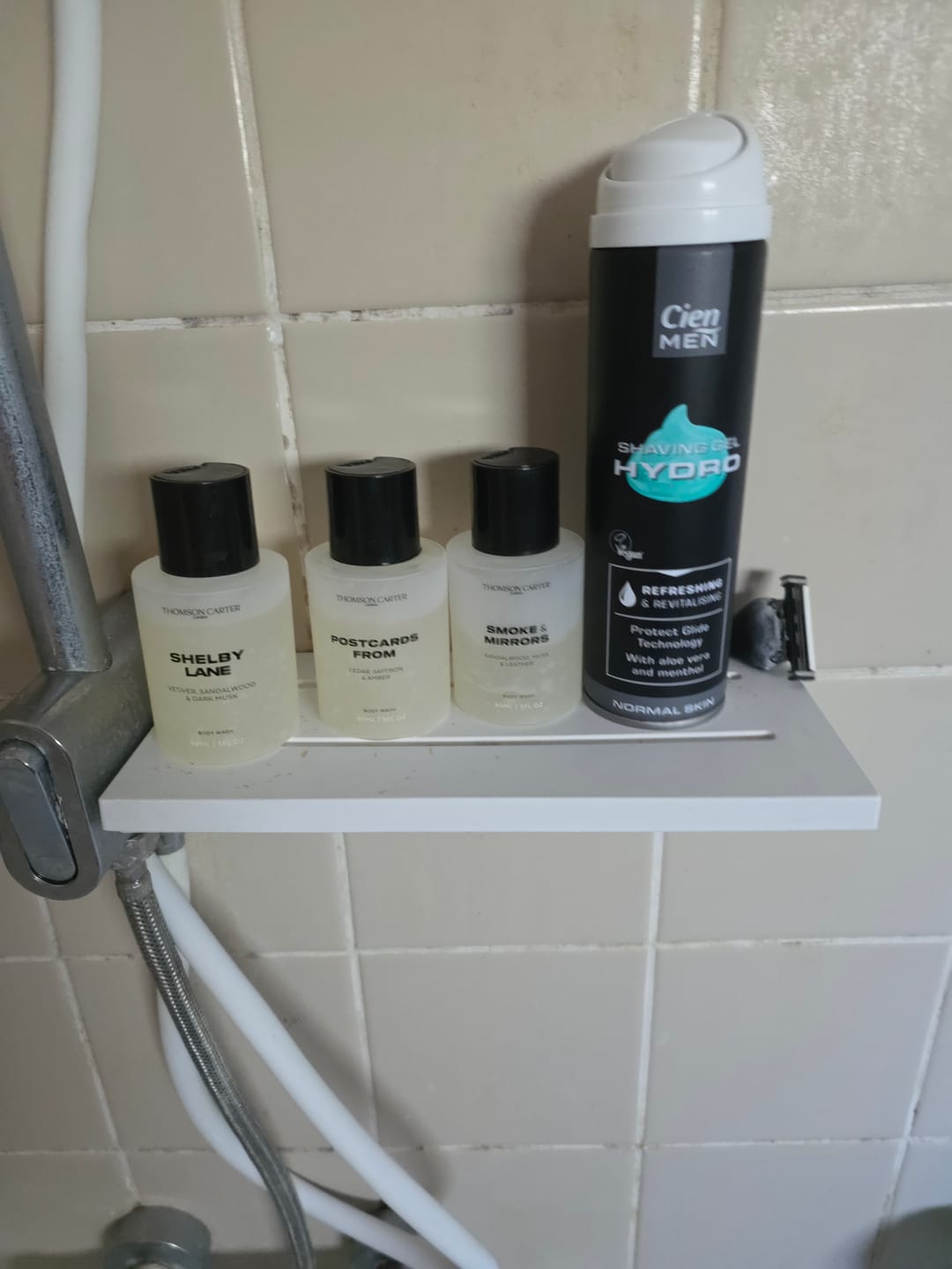 Customer photo review of Body Wash Discovery Gift Kit