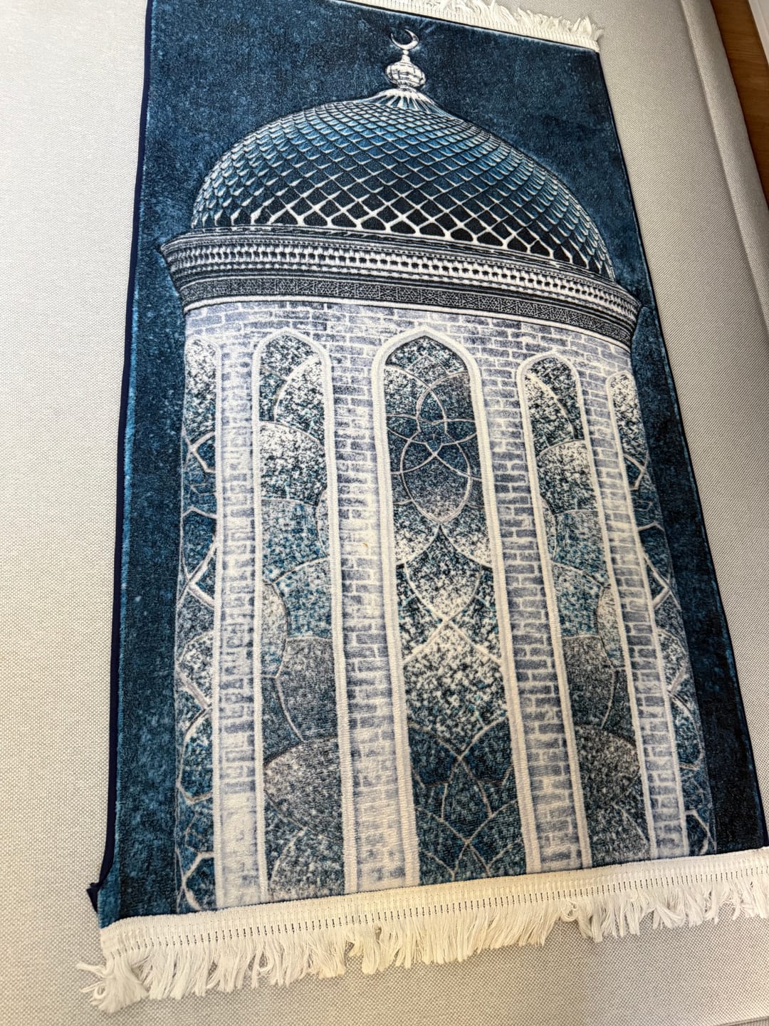 Customer photo review of Crystal Dome  Padded Prayer Mat