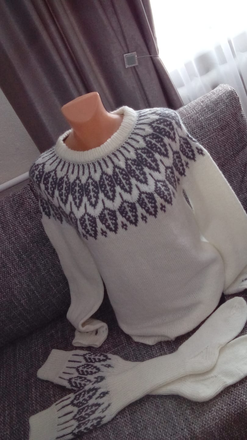 Customer photo review of YarnArt Merino DeLuxe 50