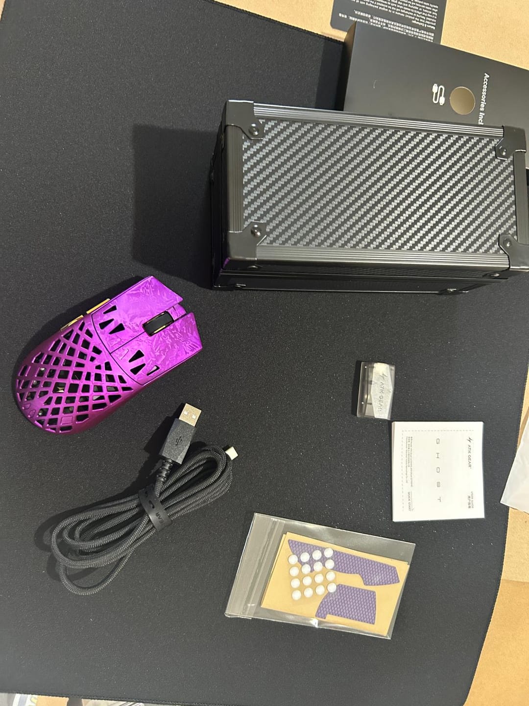 Customer photo review of ATK Blazing Sky Ghost Karbon Fiber Wireless Mouse