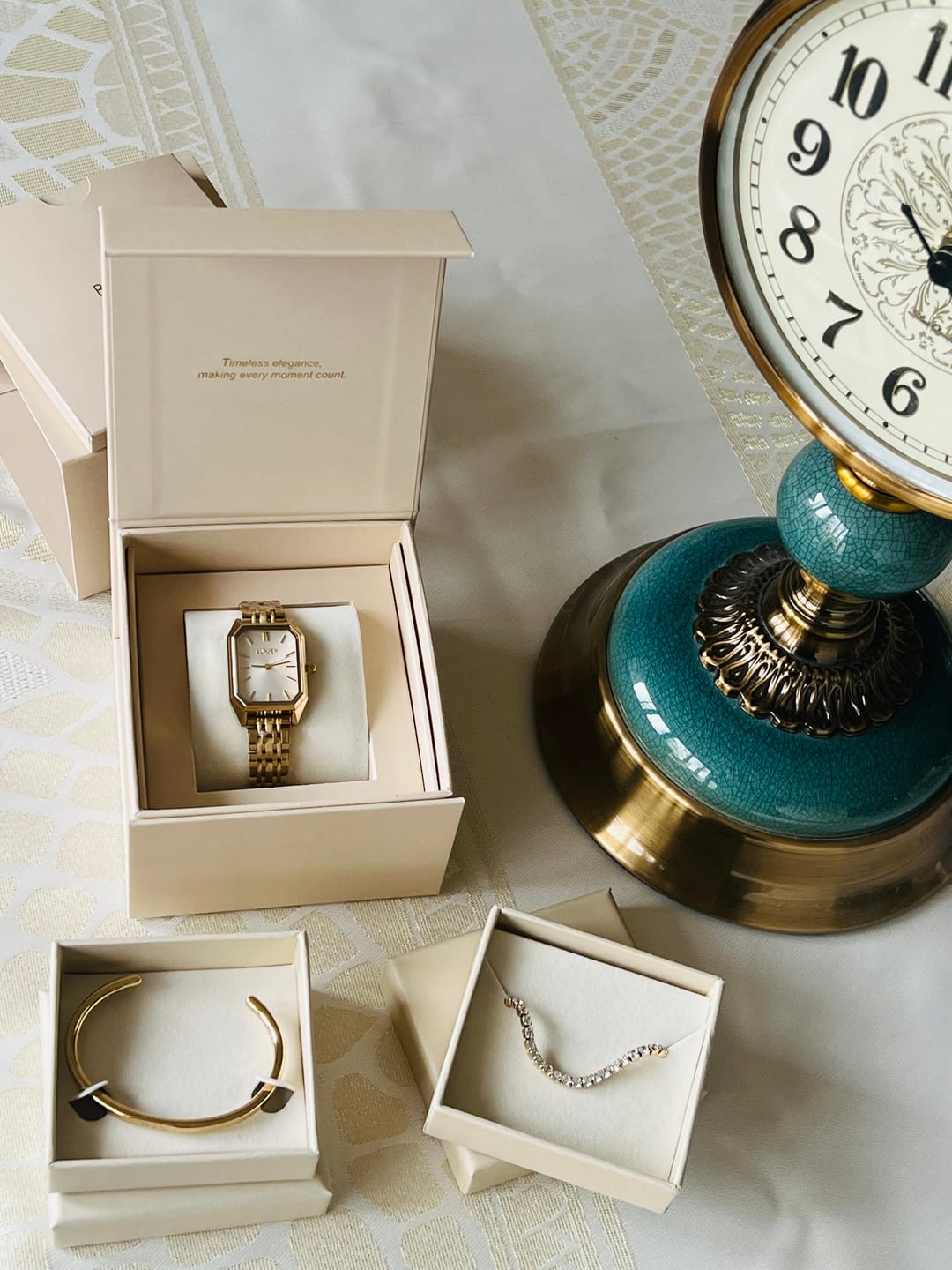 Customer photo review of Ava Gold Bracelet