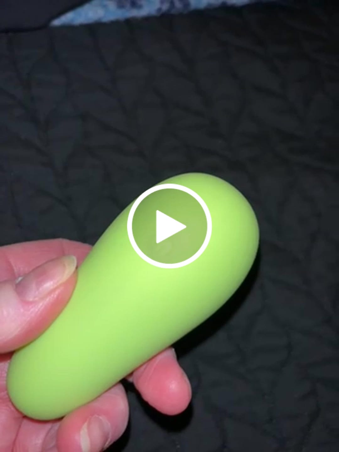 Customer video review of Avo Clitoral Massager