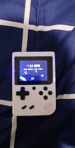 Customer photo review of Retro Spielekonsole Handheld | 400 Spiele integriert