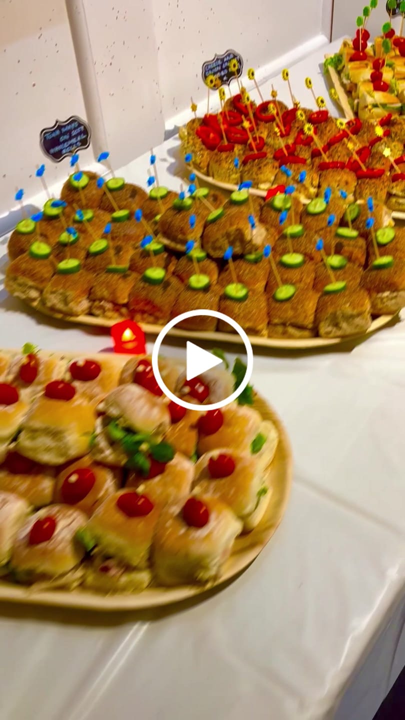 Customer video review of Large Rectangle Palm Leaf Platters | Premium Eco-Friendly Serving Trays